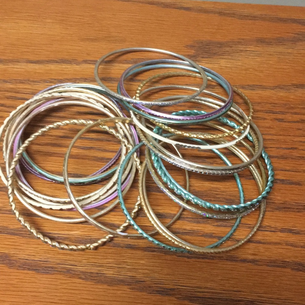 Multicolor bangles